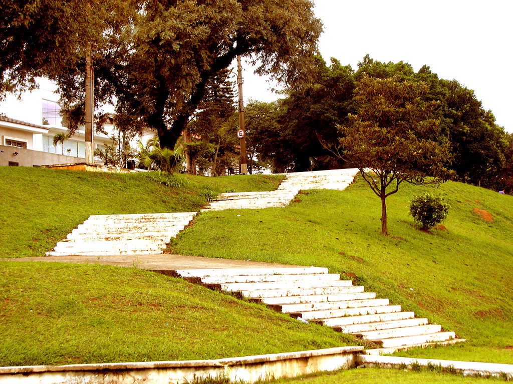 Geotêxteis em obras de contenção: por que continuam sendo indispensáveis?